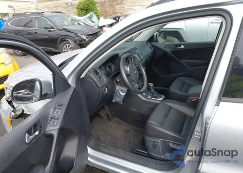 2017 Volkswagen Tiguan 2.0T/2.0T S z USA, uszkodzony, nr VIN WVGAV7AX9HK015103